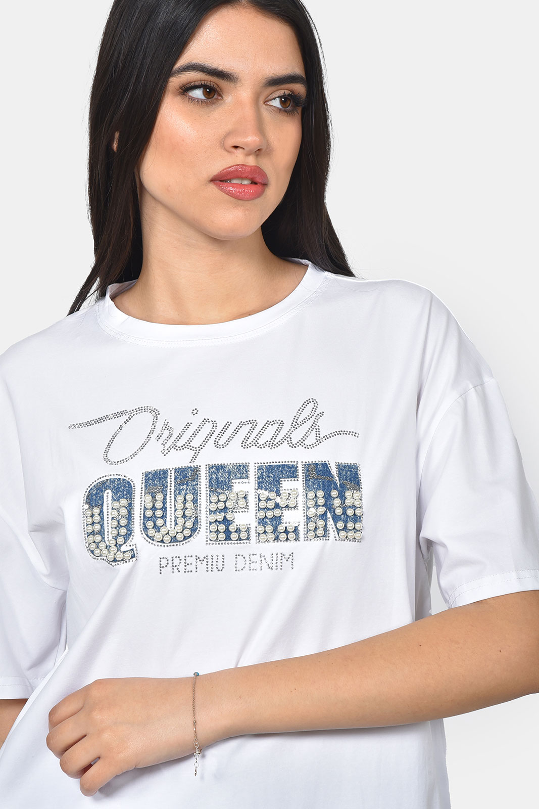 T-SHIRT ΜΕ ΑΠΛΙΚΕ ΚΑΙ ΣΤΡΑΣ QUEEN - Image 2