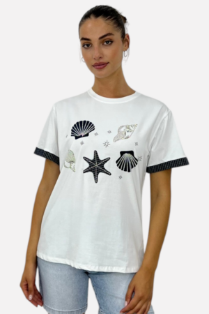 T-SHIRT ΜΕ ΤΥΠΩΜΑ ΚΟΧΥΛΙΑ ΚΑΙ ΚΑΡΩ ΛΕΠΤΟΜΕΡΕΙΕΣ